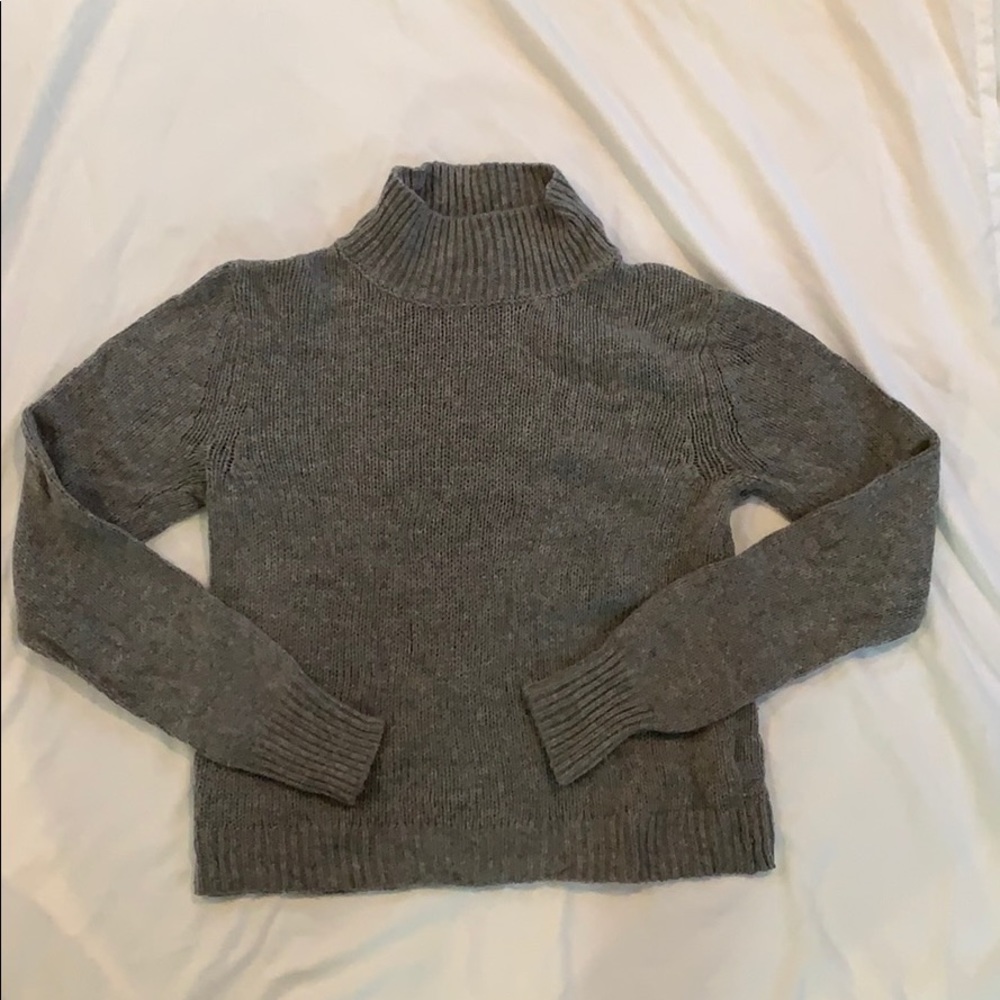 Brandy Melville sweater
